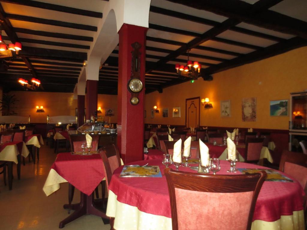Hotellerie Du Centre Salies-du-Salat Zewnętrze zdjęcie